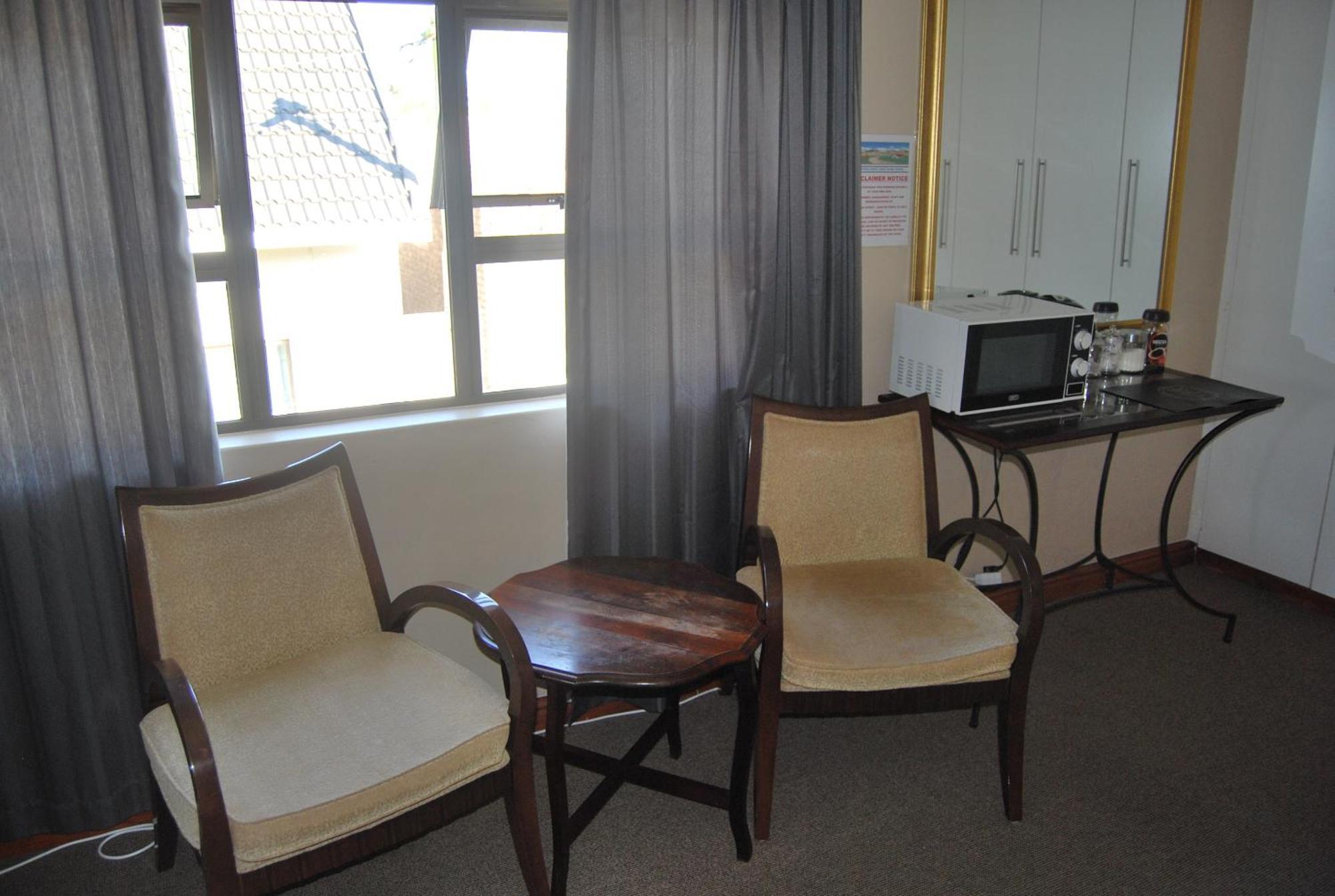 15 Witpeer Street Guesthouse Джордж Номер фото